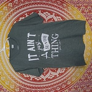 Religious Christian Shirt size Medium Womens green